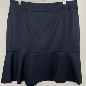 Banana Republic True Navy trumpet skirt size 10